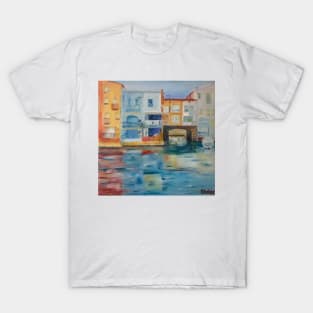 Houses on the canals in Empuriabrava T-Shirt